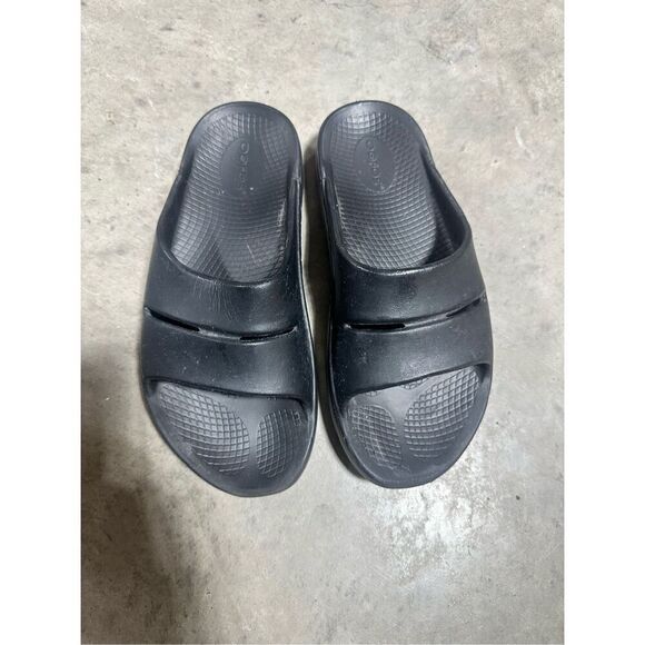 OOFOS OOahh Recovery Sandal Slide Slip On Shoes Black Mens Size 6 Women Size 8 - Picture 4 of 6